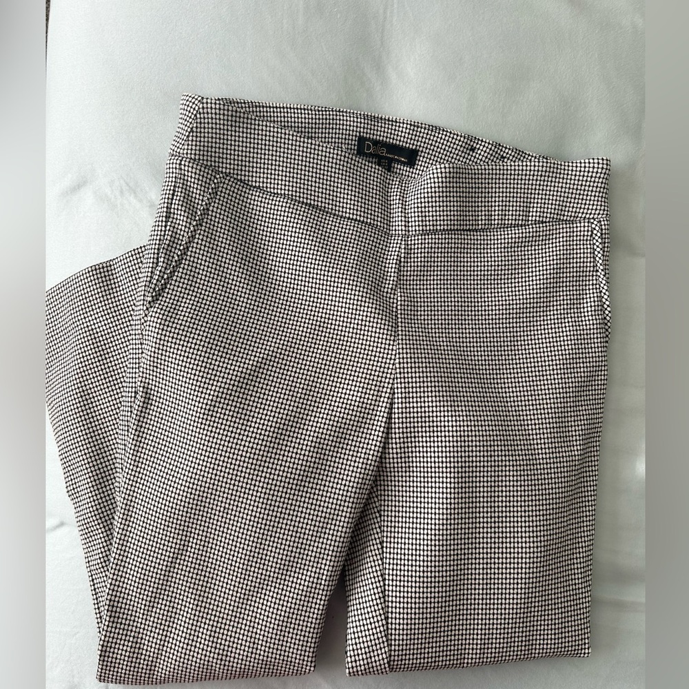 Dalia Black and White Checkered Capris